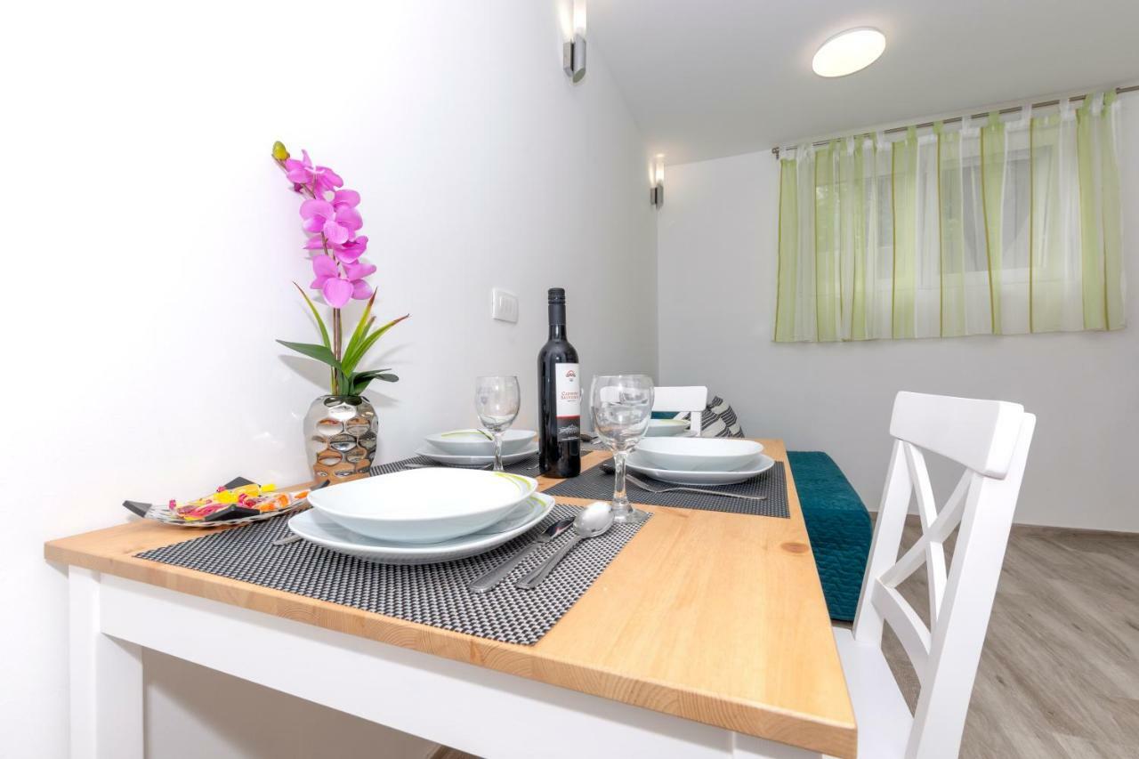 Apartments West Coast スプリト エクステリア 写真