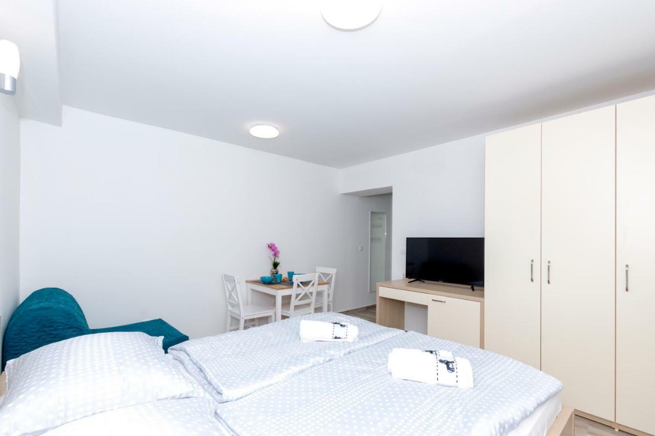 Apartments West Coast スプリト エクステリア 写真