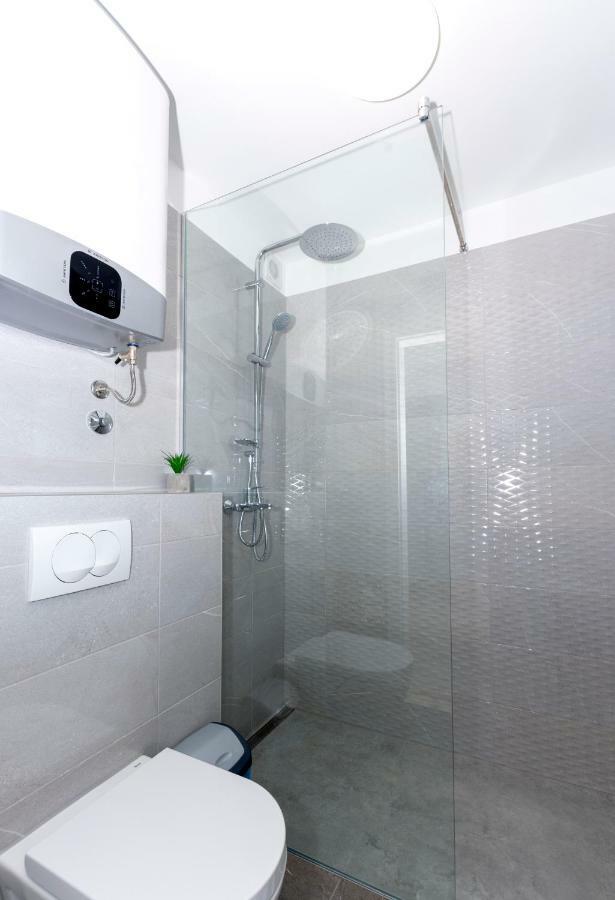 Apartments West Coast スプリト エクステリア 写真