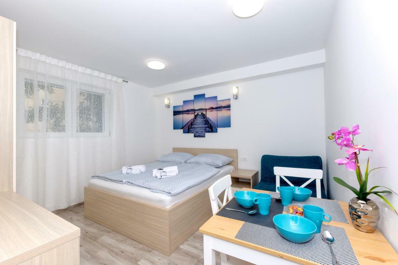 Apartments West Coast スプリト エクステリア 写真