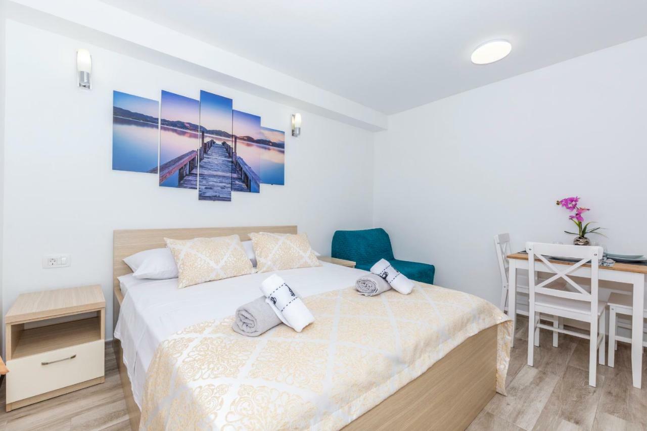 Apartments West Coast スプリト エクステリア 写真