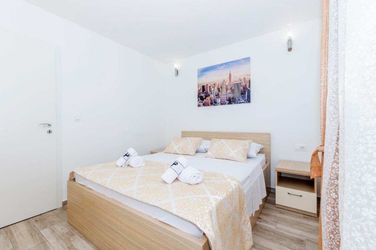 Apartments West Coast スプリト エクステリア 写真