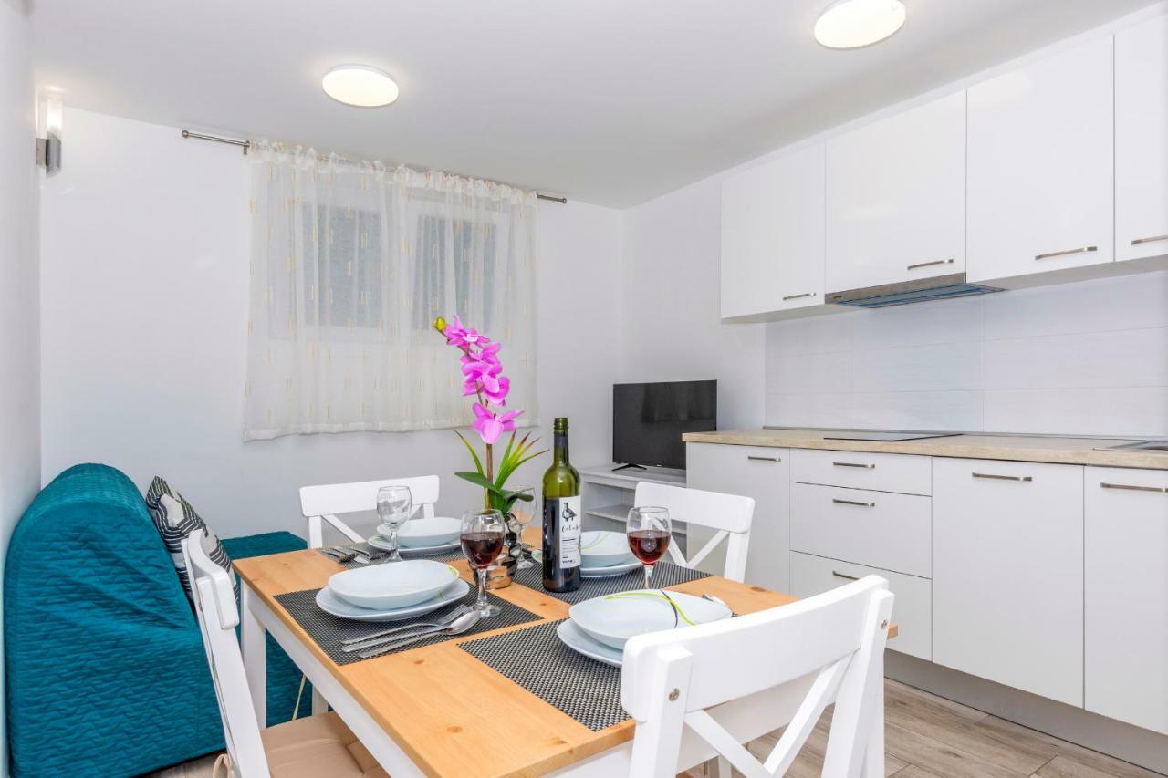 Apartments West Coast スプリト エクステリア 写真
